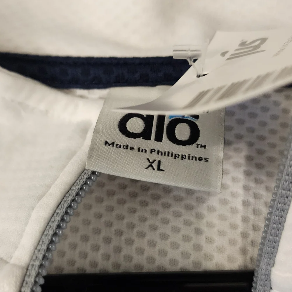 Alo Yoga White and Gray Long Sleeve Top - Picture 2 of 5